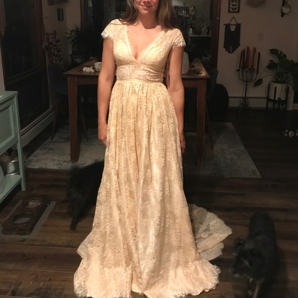 Lace wedding dress